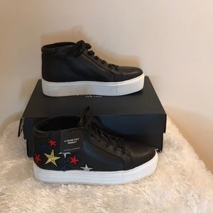 Kenneth Cole Sneakers